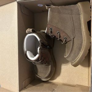 Ugg toddler boots